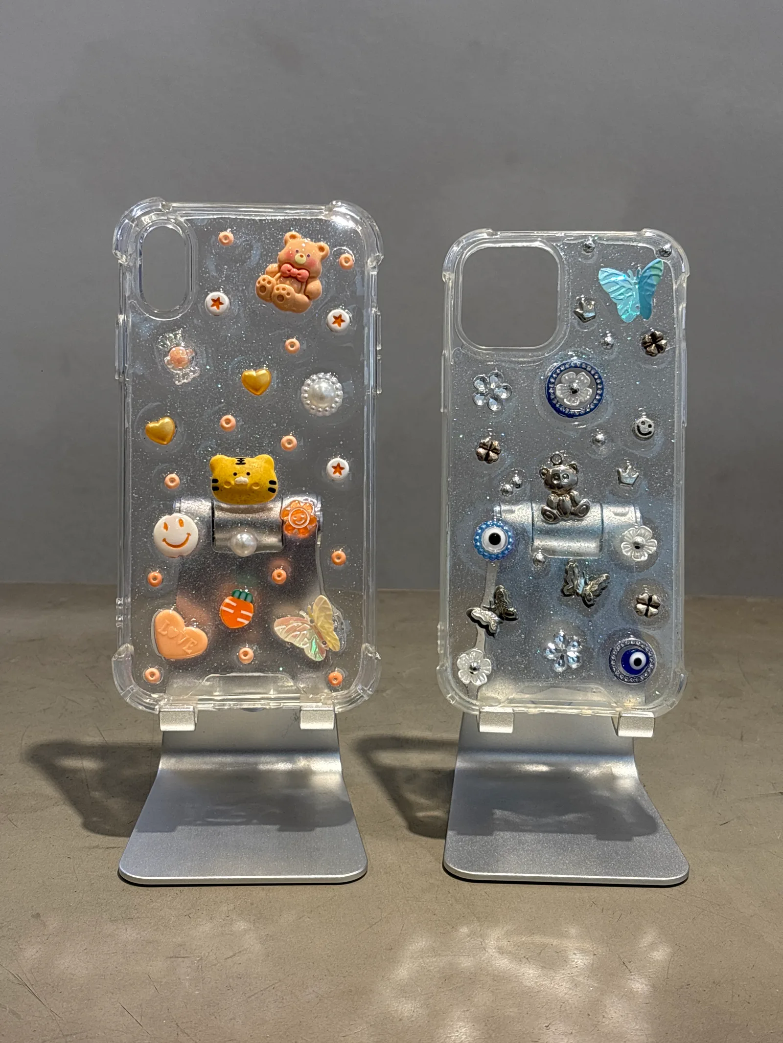 Funda Charms (1/1)